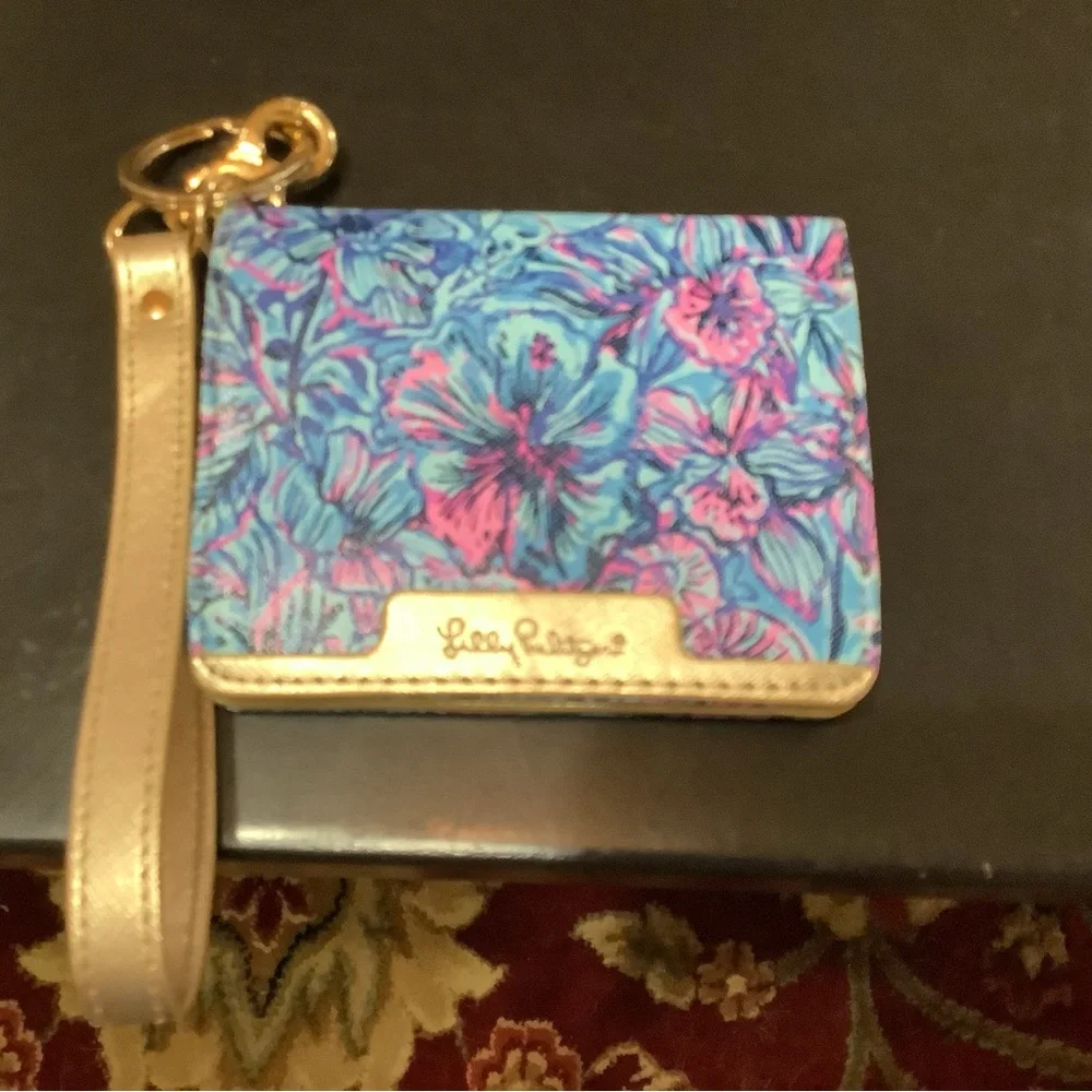 Lilly Pulitzer Colorful Shell-Print Wristlet Card Case - Blue & Pink